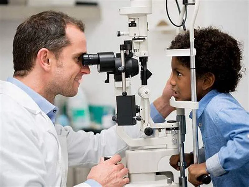 Oculoplastic surgeon, Qatar
